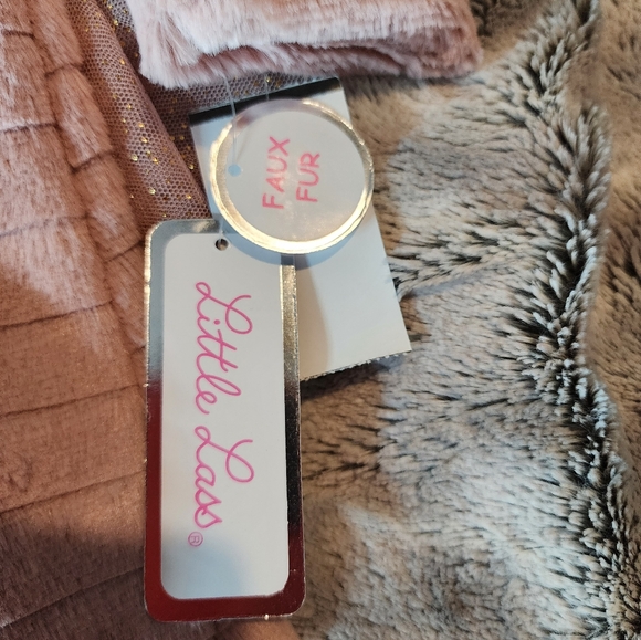 Little Lass 2 Piece set with accessory! (3 pieces total) NWT - Picture 3 of 10